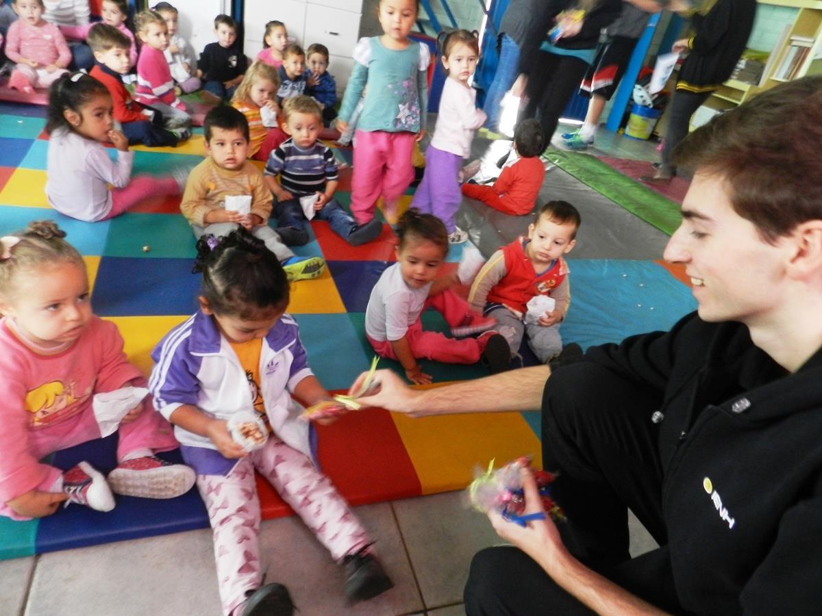 Grêmio Estudantil realiza entrega de ninhos em Entidades parceiras da IENH