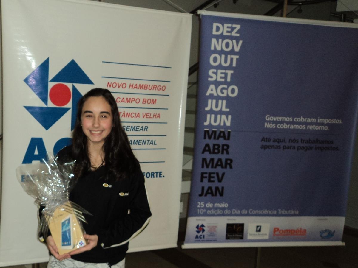 Estudante da IENH fica em 1º lugar em Concurso de Redação da ACI