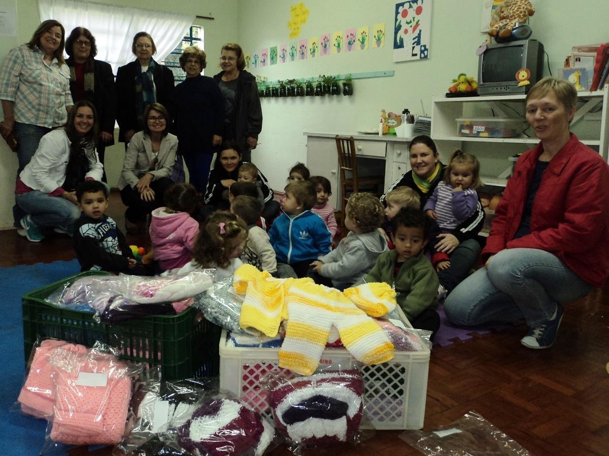 Grupo Ellos realiza doações na ABEFI