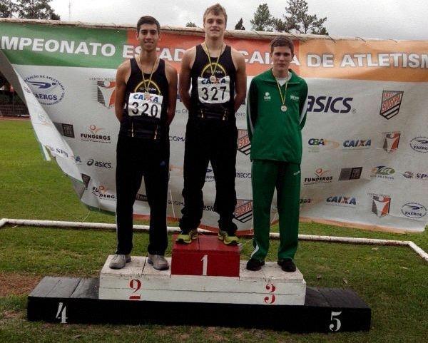 Equipe de Atletismo da IENH conquista 20 medalhas no Campeonato Estadual Juvenil
