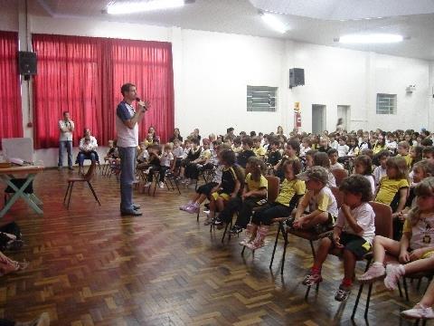 Tiradentes e Heróis são temas de Culto no Oswaldo Cruz