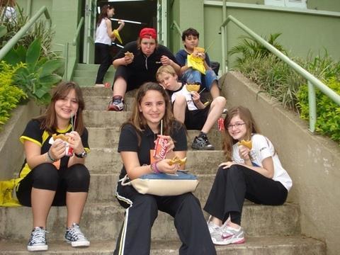 IENH Idiomas promove gincana