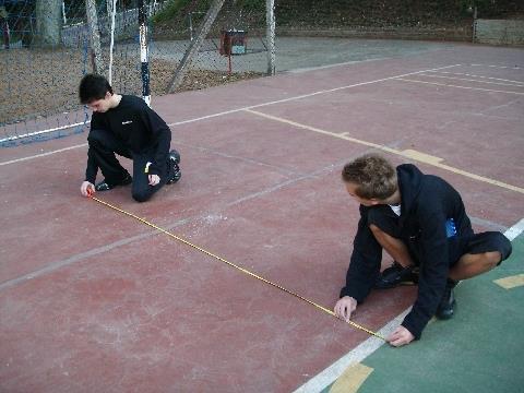 Alunos do Ensino Médio da Fundação Evangélica têm aula prática de Matemática