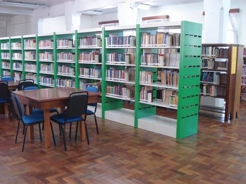 Biblioteca Ernest Sarlet modifica horário durante as férias