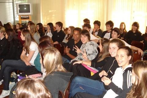 Meditações na IENH abordam prevenção às drogas