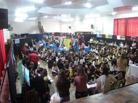 Unidade Oswaldo Cruz realiza XXXI Feira de Ciências e XII Feira de Idéias