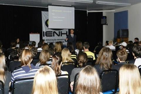 Métodos contraceptivos são tema de palestra