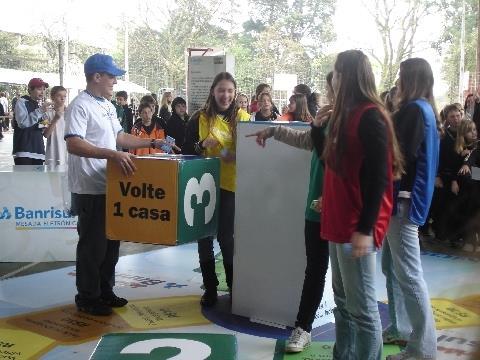 Kzuka e Banrisul agitam intervalo na Fundação