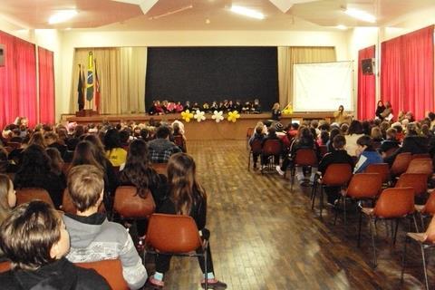 Feiras do Livro e do Artesanato na Unidade Oswaldo Cruz 