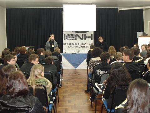 Palestra sobre redes sociais