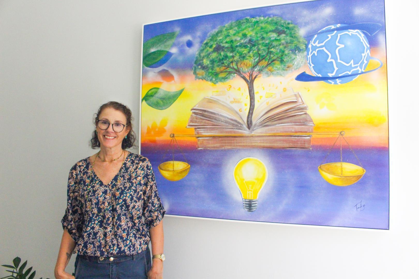 Professora da IENH mostra obras no Espaço Cultural Albano Hartz