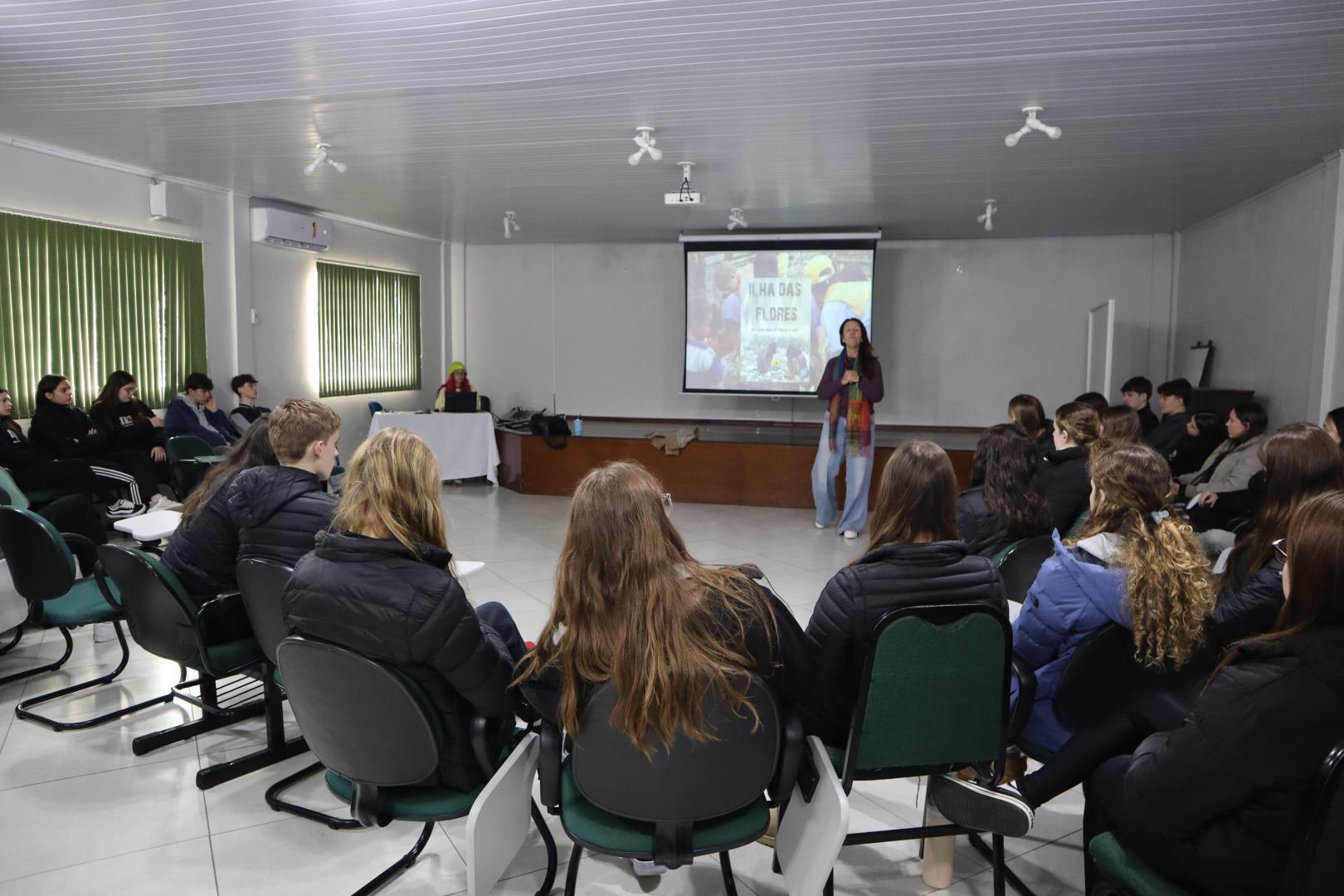 Projeto Lixo Zero da IENH inicia com foco em conscientização e engajamento sustentável