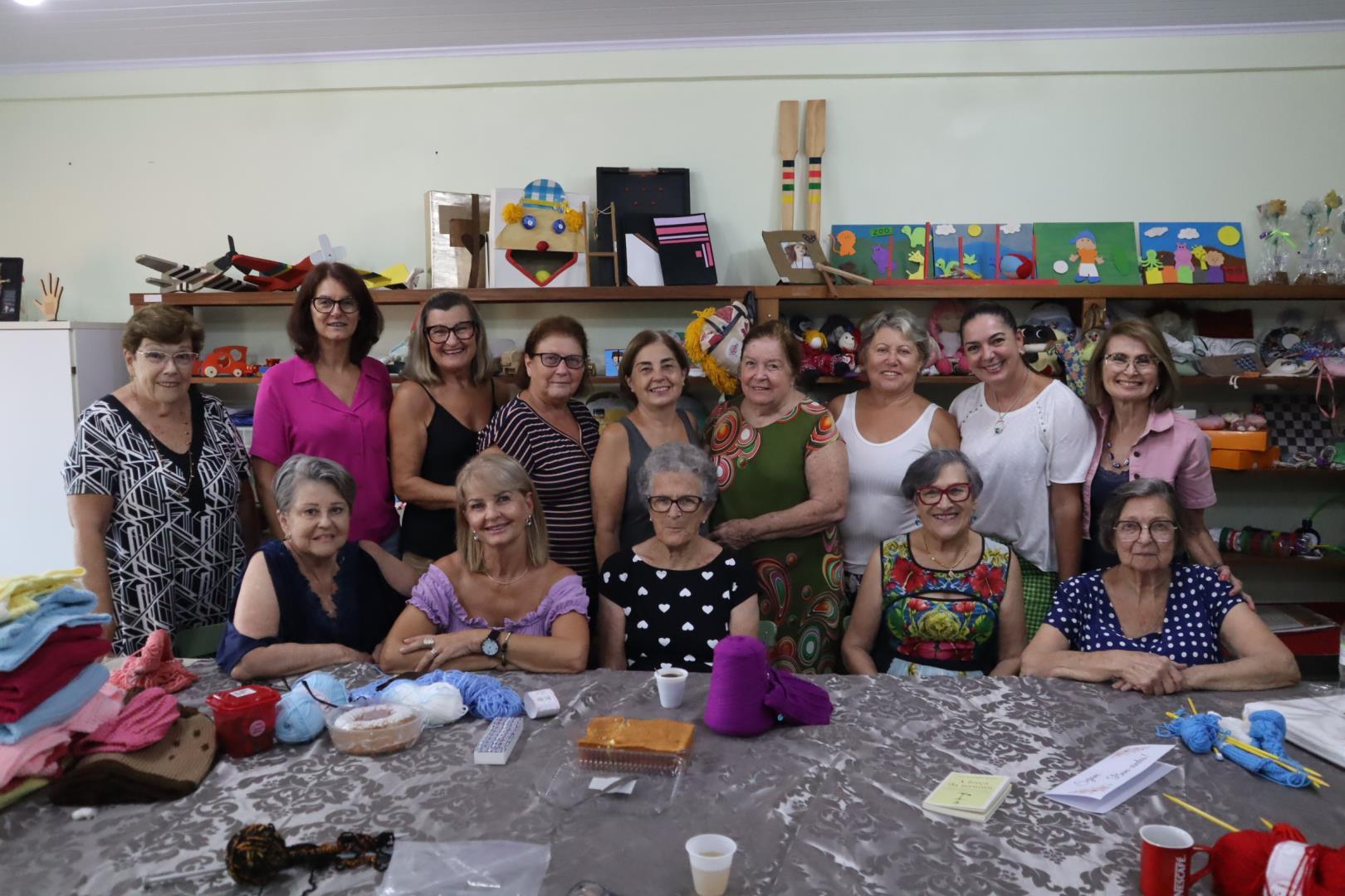 Reencontro de afeto e solidariedade: mulheres do Grupo Ellos voltam às atividades na IENH