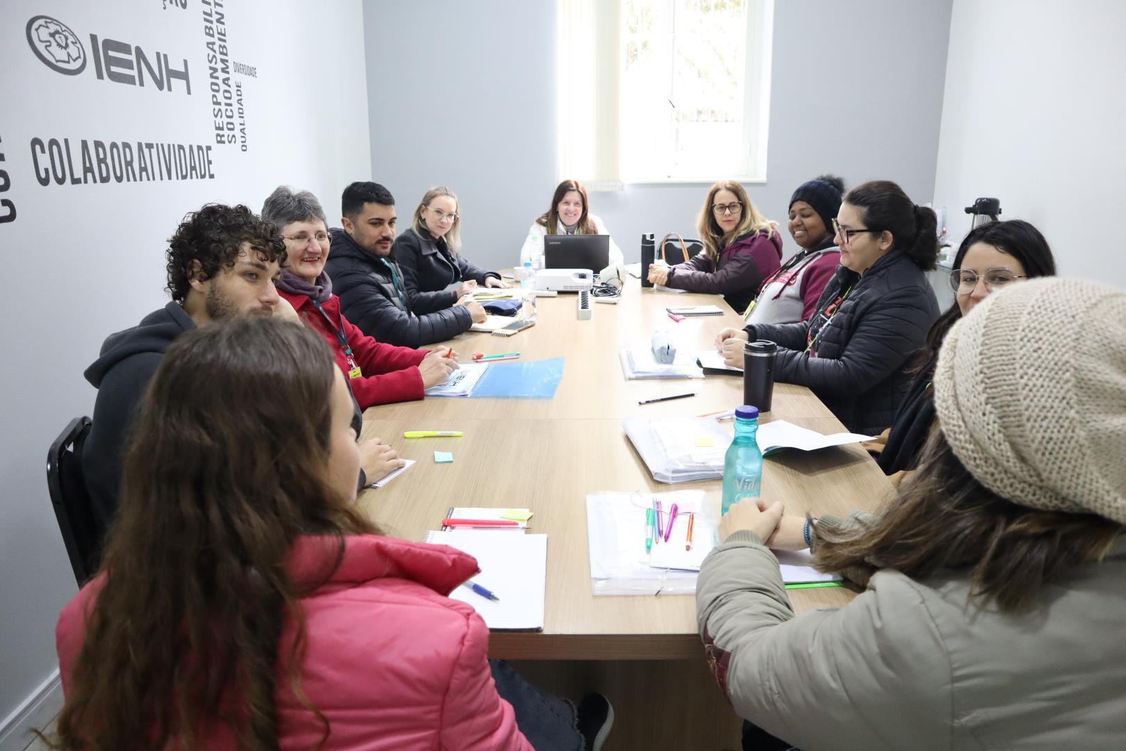 Reunião com Auxiliares destaca planejamento e desenvolvimento na Fundação Evangélica