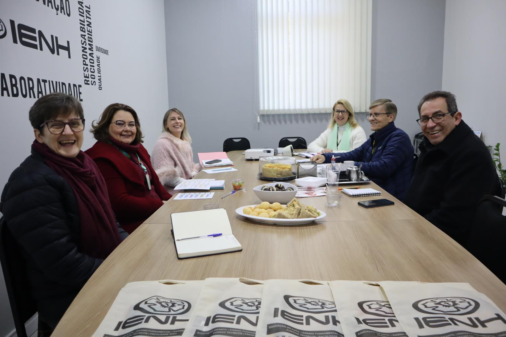 Reunião das Escolas Comunitárias de Novo Hamburgo reúne lideranças educacionais na IENH