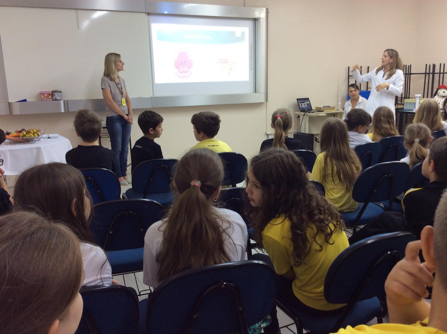 Saúde bucal é tema de palestra para 3ºs anos do Ensino Fundamental