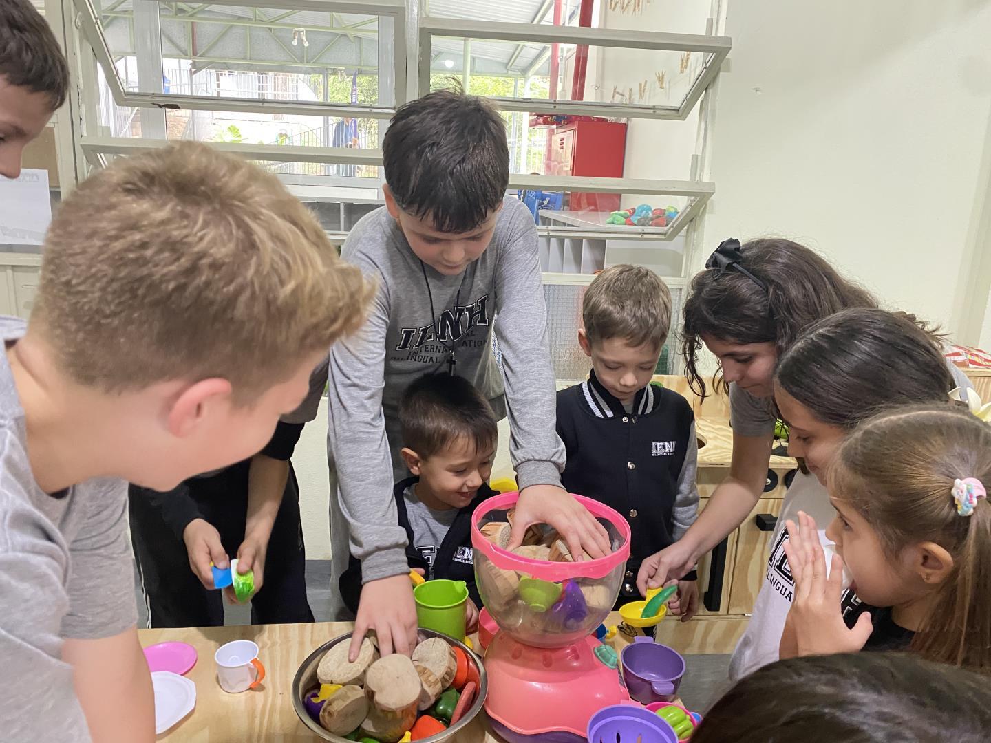 Semana do Brincar movimenta as Unidades Pindorama e Oswaldo Cruz da IENH