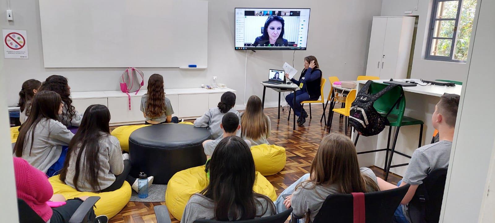 Turma de Administração participa de Audiência Virtual em aula de Legislação Empresarial e Tributária