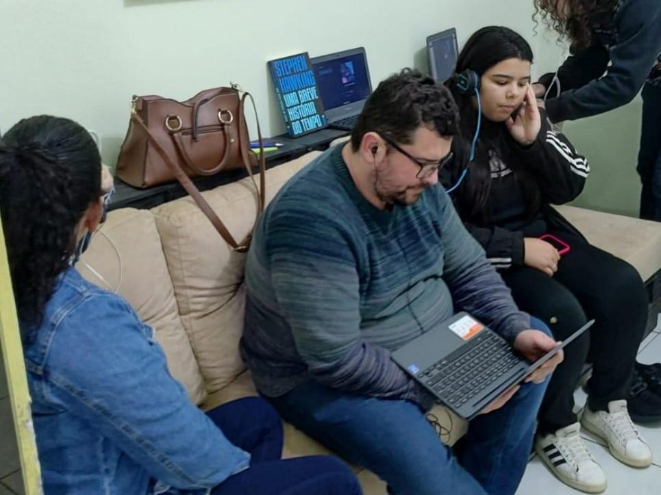 Turma de Psicologia IENH monta Museu da Empatia 