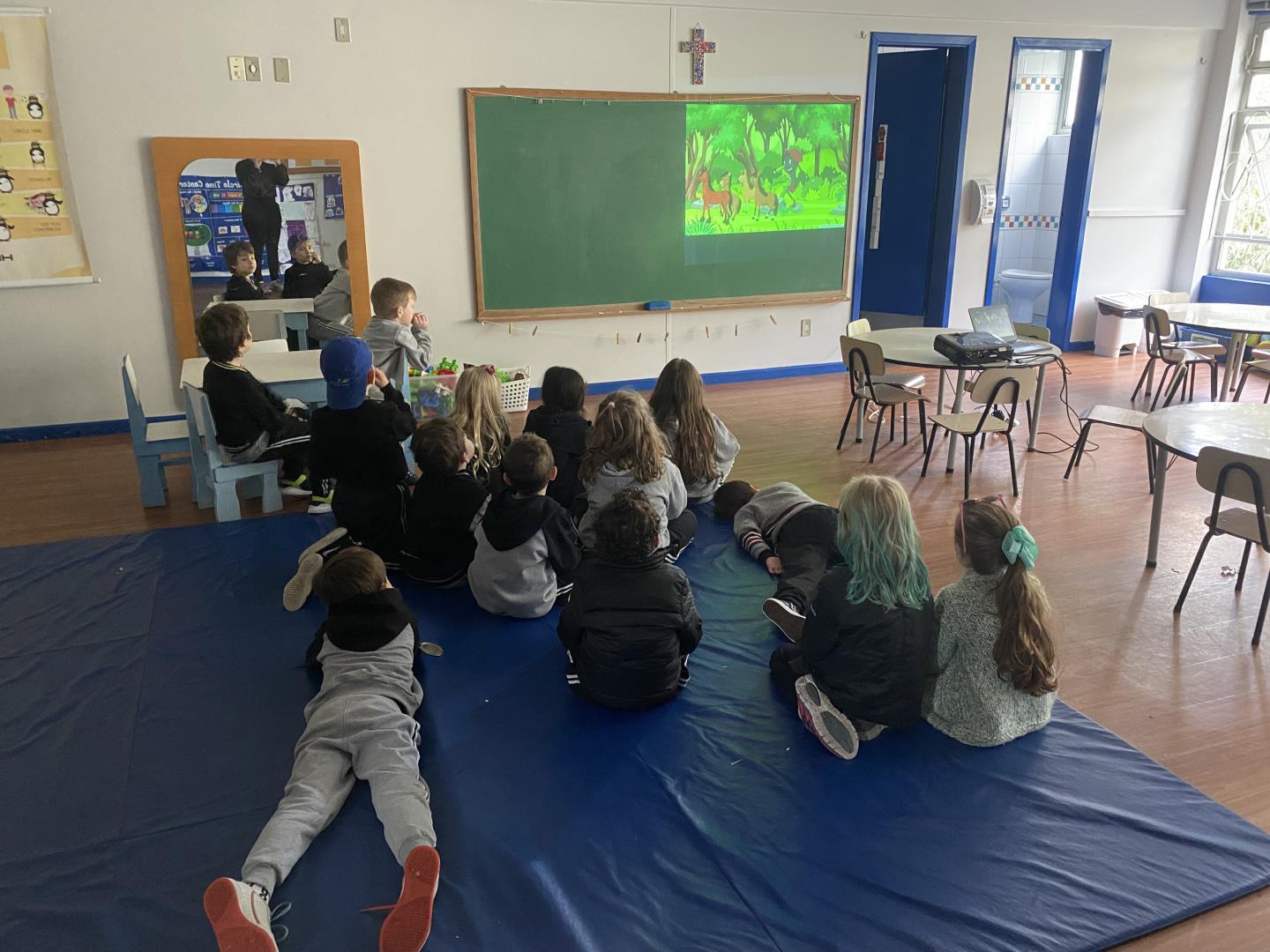 Turma do Nível 5A da Unidade Pindorama celebra o dia do folclore com propostas diferenciadas