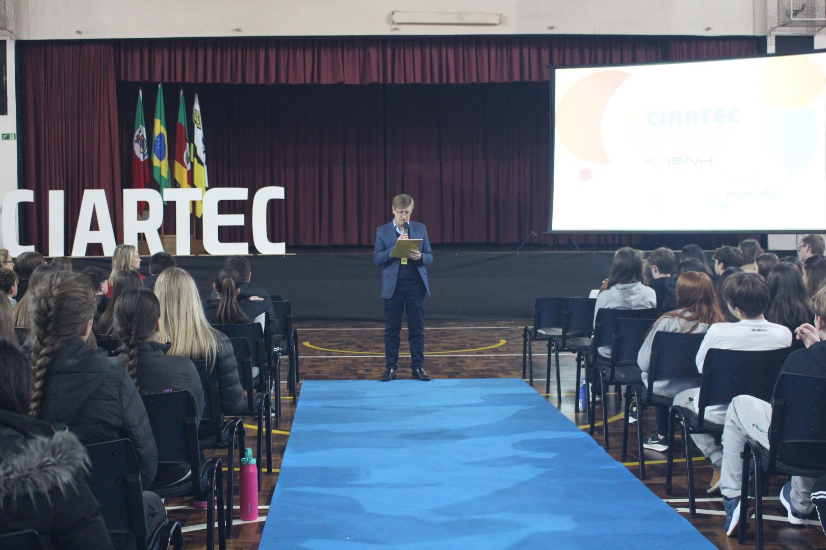 XIX Semana CIARTEC é aberta com painel de ex-alunos e mensagens inspiradoras