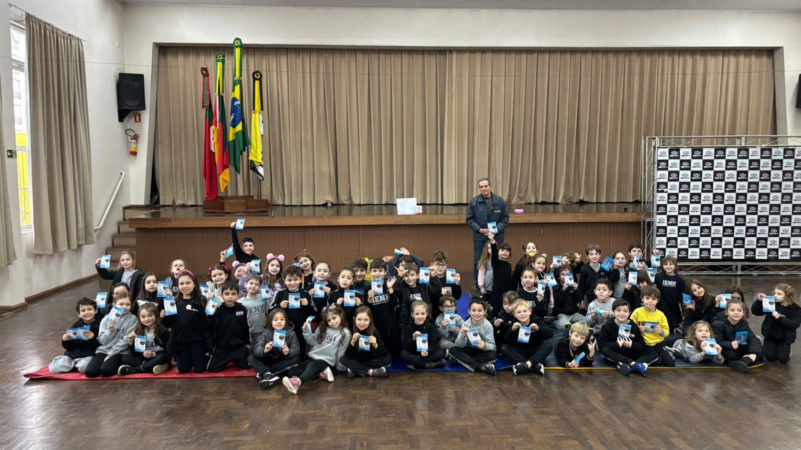 Year 1 da Unidade Oswaldo Cruz entrega 108 quilos de alimentos em ação solidária  