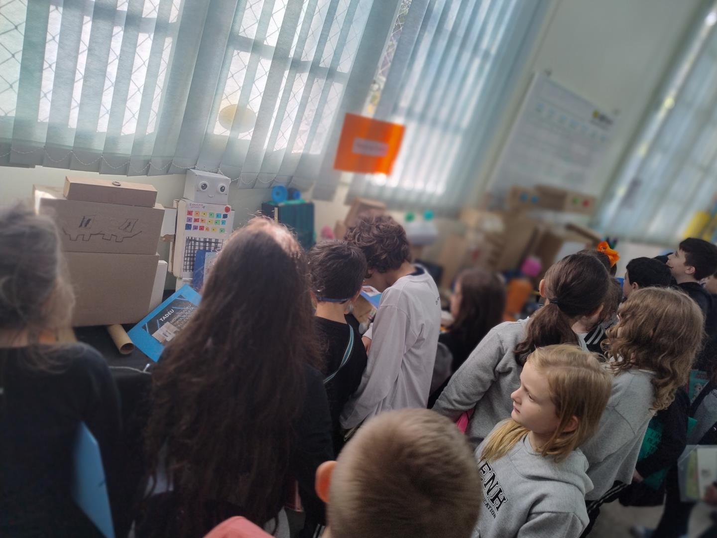 Years 4 e 2 da Unidade Pindorama compartilham experiência tecnológica e sustentável 