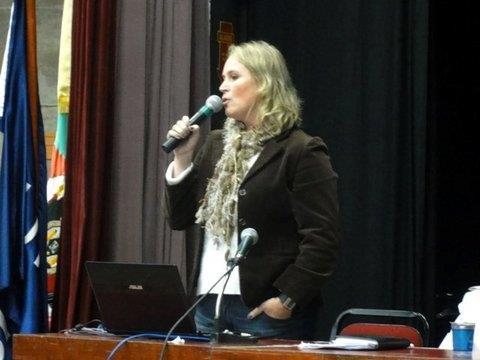 Professora relata experiência no uso da tecnologia no ambiente escolar