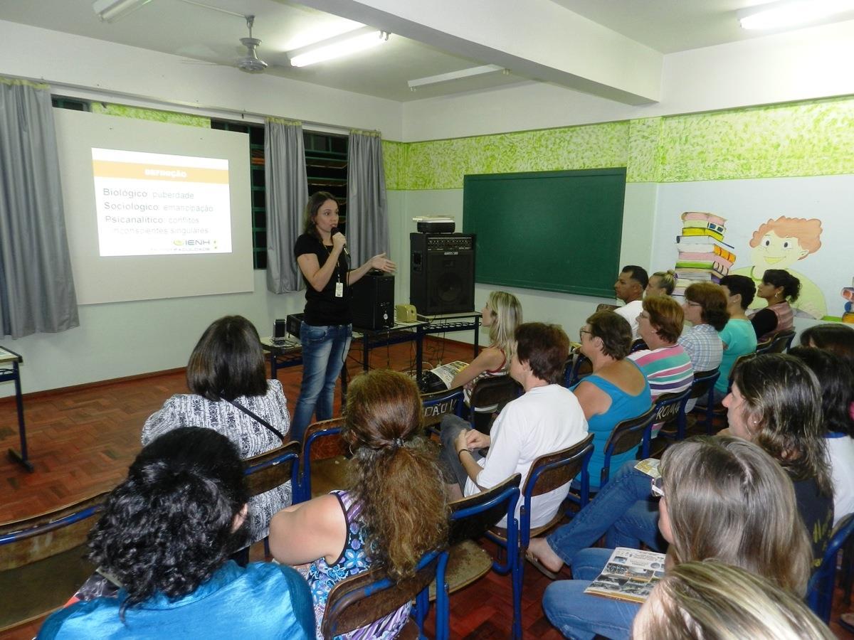 Palestra gratuita aborda o tema “Adolescente difícil”