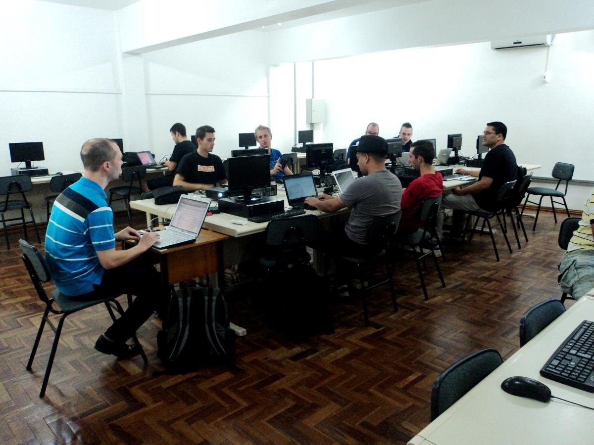 Encontros do Curso de Administração de Servidores LINUX iniciam na Faculdade IENH